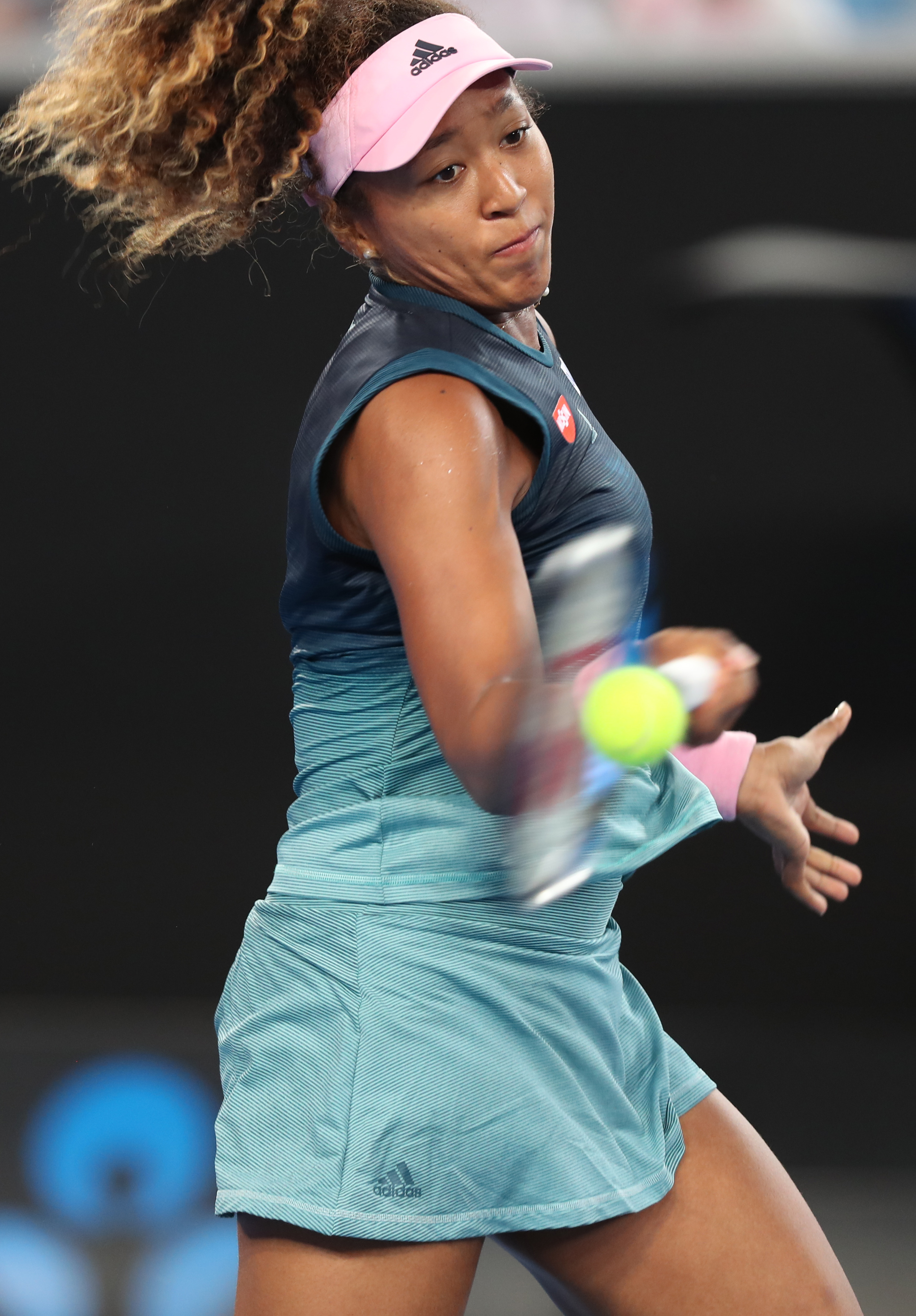 开云-大比分获胜引发热议！，大坂直美在阿森纳比赛中重要助攻引发球迷热议-开云